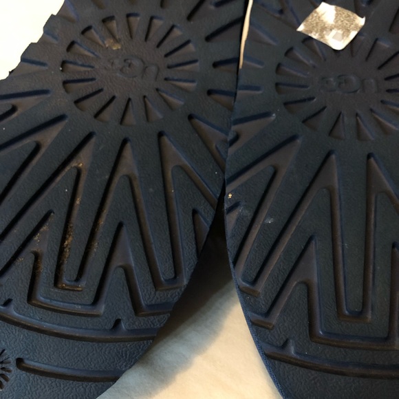 UGG Men’s Neumel Suede Chukka Boots - Picture 6 of 16